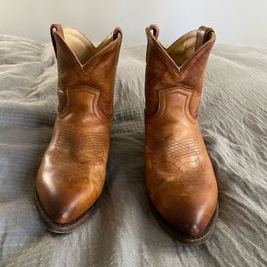 Frye Billy Short Boot size 10